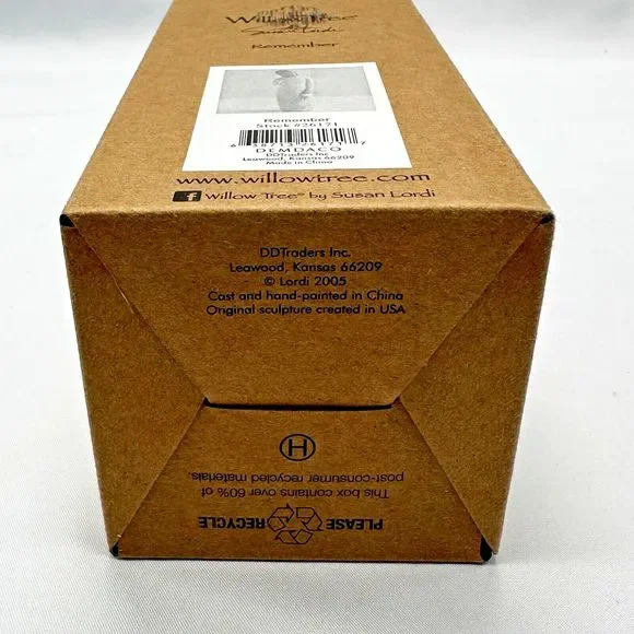 NEW IN BOX Willow Tree Remember 6" Figurine - Susan Lordi - Demdaco 2617… - Picture 10 of 13